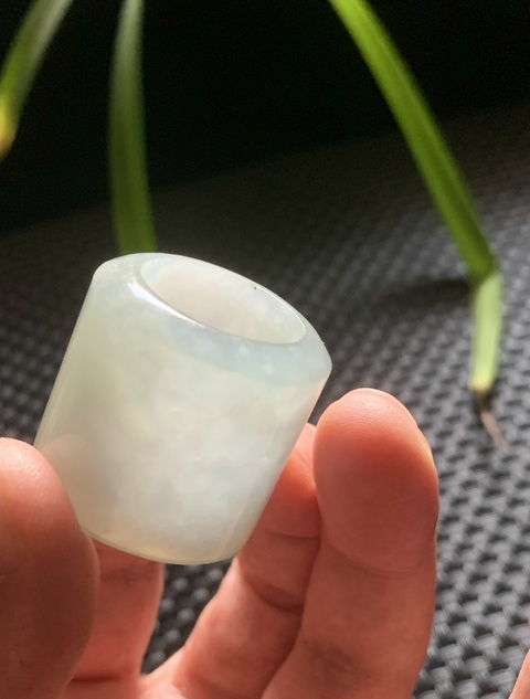 古玩玉器清代翡翠雕“素紋扳指”拍賣,當(dāng)前價(jià)格5000元