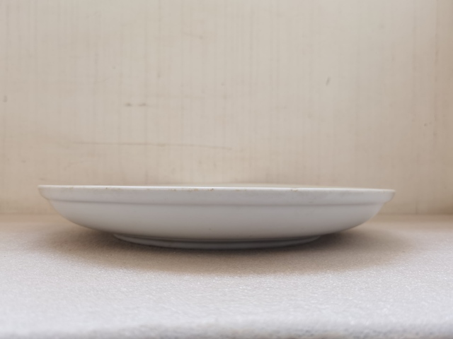 古玩陶瓷白釉唇口盤拍賣，當前價格550元