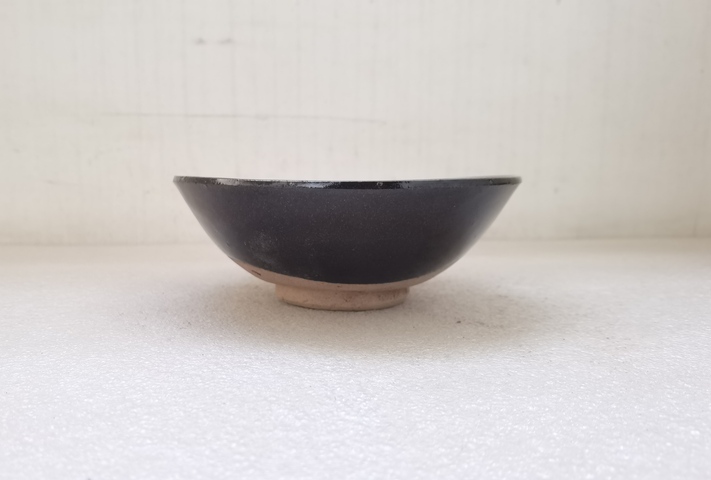 古玩陶瓷磁州窯褐釉茶碗拍賣(mài)，當(dāng)前價(jià)格188元