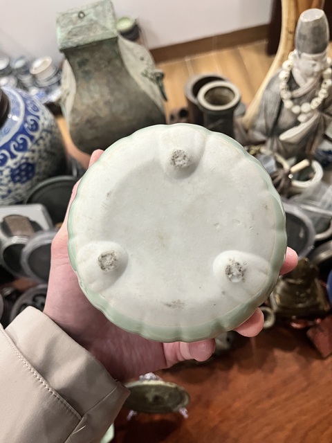 古玩陶瓷民國(guó)青釉香爐拍賣，當(dāng)前價(jià)格399元