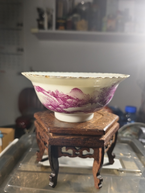 古玩陶瓷民國名家胭脂紅山水花口折沿碗拍賣，當(dāng)前價(jià)格1280元