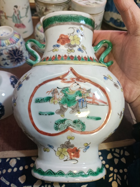 古玩陶瓷民國(guó)五彩開光人物故事紋雙耳尊拍賣,當(dāng)前價(jià)格3888元