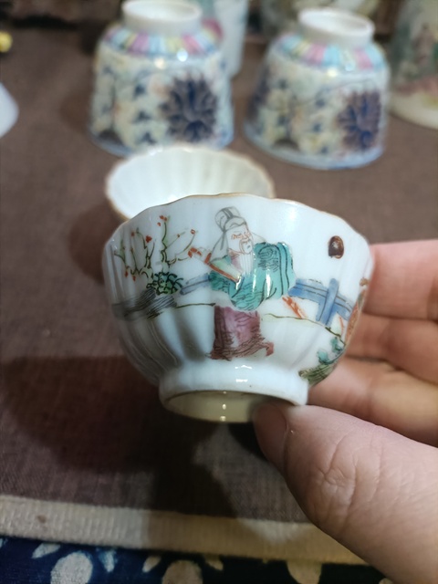 古玩陶瓷道咸粉彩人物故事紋花口杯拍賣，當前價格3888元