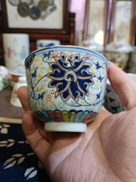 古玩陶瓷光緒青花加彩纏枝花卉紋仰鐘杯拍賣,當前價格4500元