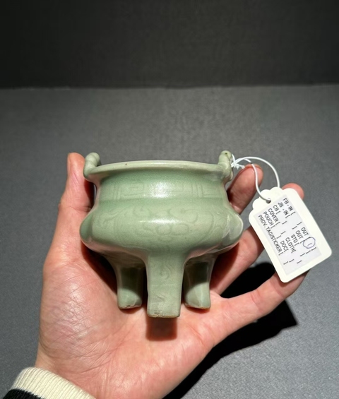 古玩陶瓷元代龍泉窯刻花小琴爐拍賣，當前價格55000元