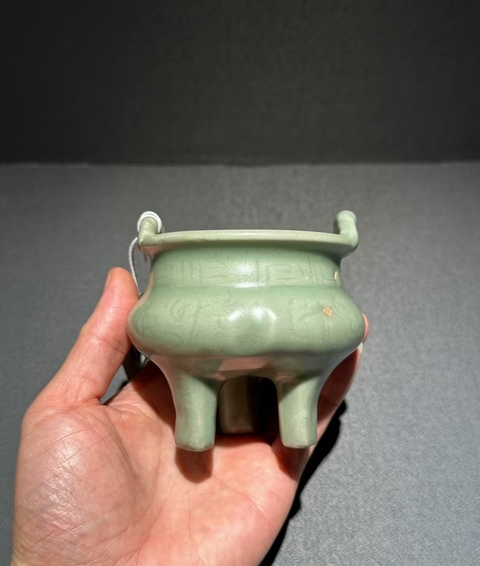 古玩陶瓷元代龍泉窯刻花小琴爐拍賣，當前價格55000元