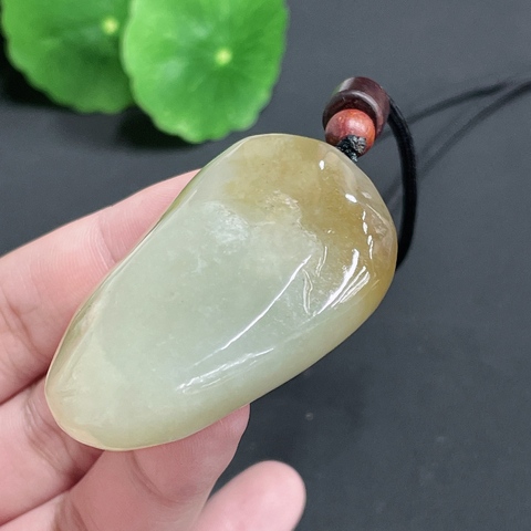 古玩玉器184天然和田玉觀音掛件 含繩重31.25g拍賣，當(dāng)前價格270元