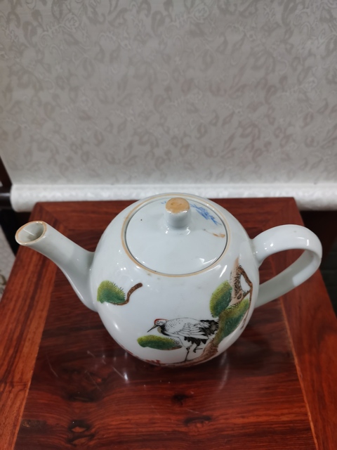 古玩陶瓷松鶴紋執(zhí)壺拍賣,當(dāng)前價(jià)格680元