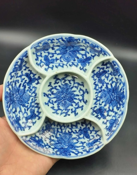 古玩陶瓷青花淡描花卉紋調色盤拍賣，當前價格1888元
