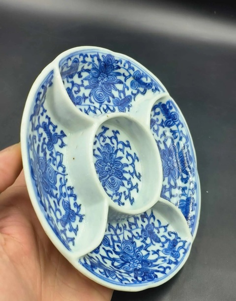 古玩陶瓷青花淡描花卉紋調色盤拍賣，當前價格1888元