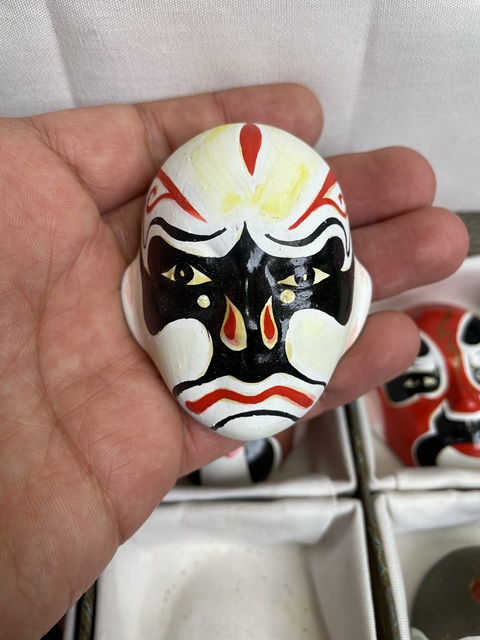 古玩陶瓷六七十年代 北京老字號秦敬齋京劇臉譜拍賣,當前價格260元
