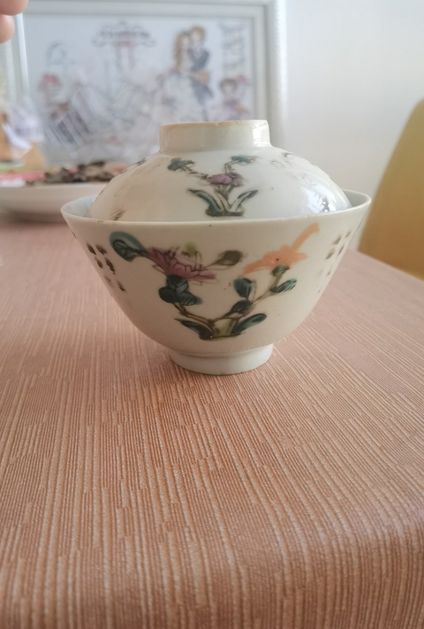 古玩陶瓷清 花卉紋粉彩蓋杯拍賣，當(dāng)前價(jià)格1500元