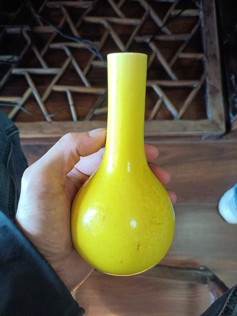 古玩陶瓷黃釉錐把瓶拍賣，當前價格3500元