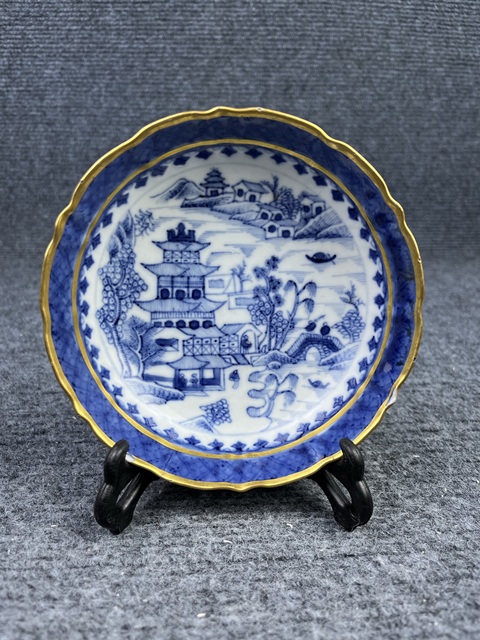 古玩陶瓷乾隆青花描金山水風景紋盤拍賣,當前價格888元