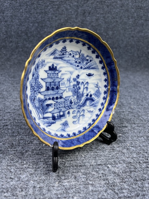 古玩陶瓷乾隆青花描金山水風景紋盤拍賣,當前價格888元