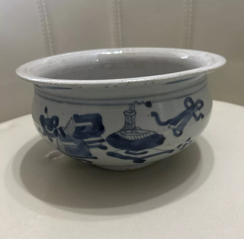 域鉴古玩】清雍正青花博古纹折沿香炉鉴定结果_清雍正青花博古纹