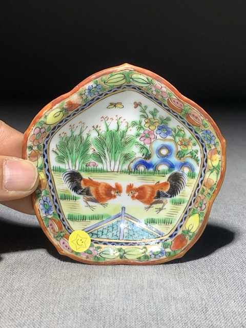 古玩陶瓷民國(guó)·廣彩百財(cái)大吉圖小供盤真品鑒賞圖