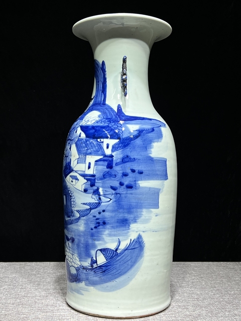 古玩陶瓷清代山水紋青釉雙松葉耳撇口瓶拍賣，當(dāng)前價格8500元