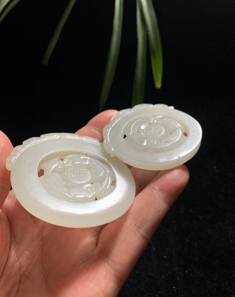 古玩玉器清代和田玉雕“轉芯佩”拍賣，當前價格88000元