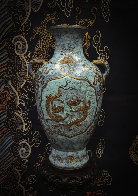 古玩陶瓷爐鈞釉仿古銅彩堆塑夔龍紋雙耳盤口瓶拍賣，當前價格19888元