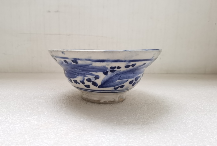 古玩陶瓷青花花卉紋折腰碗拍賣，當(dāng)前價(jià)格750元