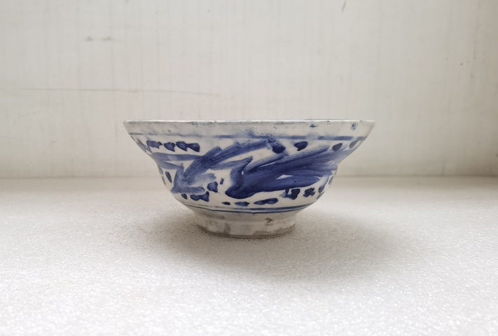 古玩陶瓷青花花卉紋折腰碗拍賣，當(dāng)前價(jià)格750元