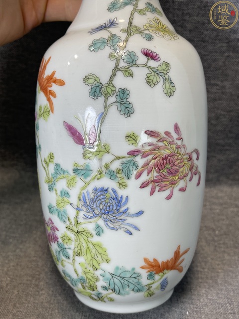 古玩陶瓷洪憲款粉彩花卉紋小瓶拍賣，當前價格5800元