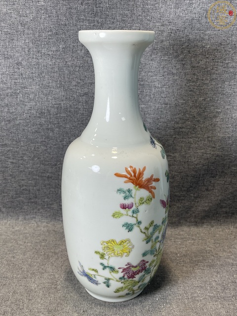 古玩陶瓷洪憲款粉彩花卉紋小瓶拍賣，當前價格5800元