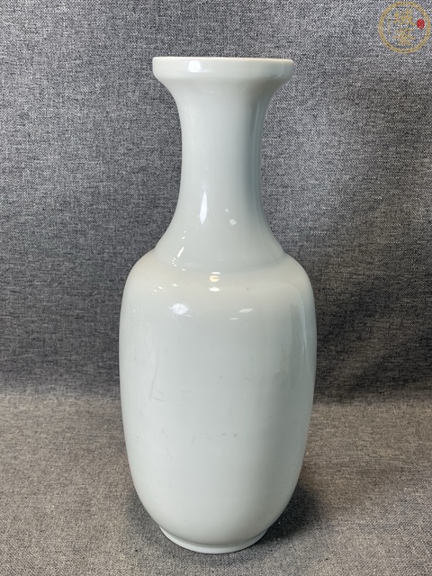 古玩陶瓷洪憲款粉彩花卉紋小瓶拍賣，當前價格5800元