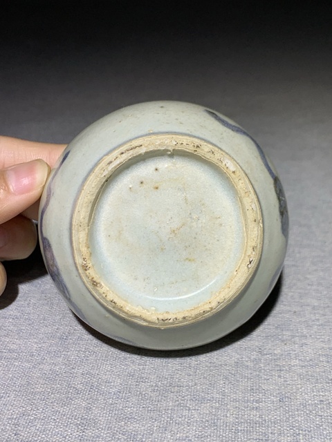古玩陶瓷（虧出，不議價）明代青花花卉紋粉盒拍賣，當前價格2000元