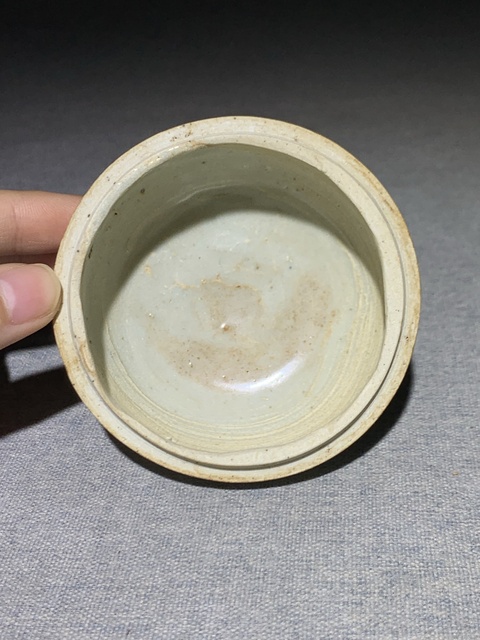 古玩陶瓷（虧出，不議價）明代青花花卉紋粉盒拍賣，當前價格2000元