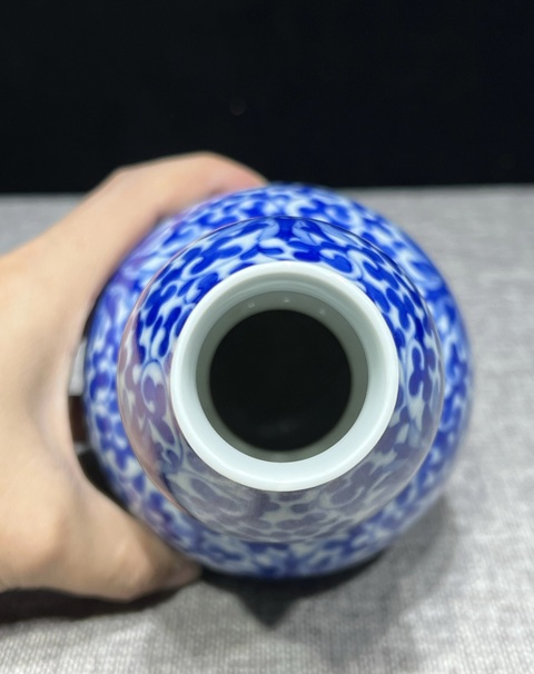 古玩陶瓷民國—解放初期 青花細路纏枝蓮紋葫蘆瓶拍賣，當前價格2900元