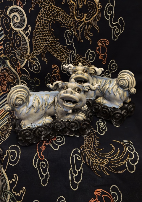 古玩陶瓷清中期鈞釉獅子擺件拍賣，當(dāng)前價(jià)格11888元