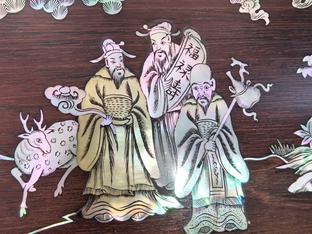 古玩雜項花梨木鑲嵌貝殼的福祿壽三星首飾（珠寶）箱真品鑒賞圖