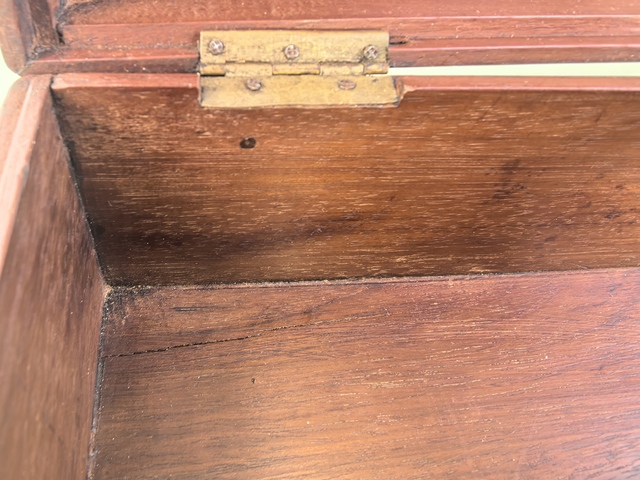 古玩雜項花梨木鑲嵌貝殼的福祿壽三星首飾（珠寶）箱真品鑒賞圖