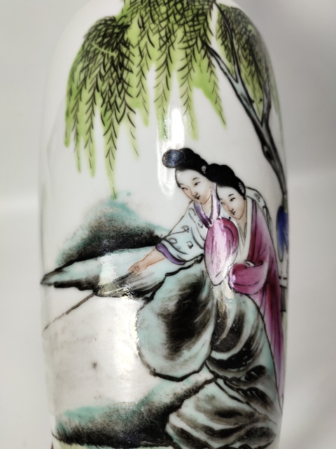 古玩陶瓷民國-粉彩仕女人物圖撇口瓶拍賣，當前價格3699元