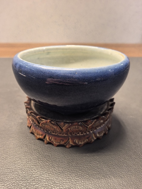 古玩陶瓷乾隆一把抓霽藍(lán)釉小爐拍賣,當(dāng)前價(jià)格1280元