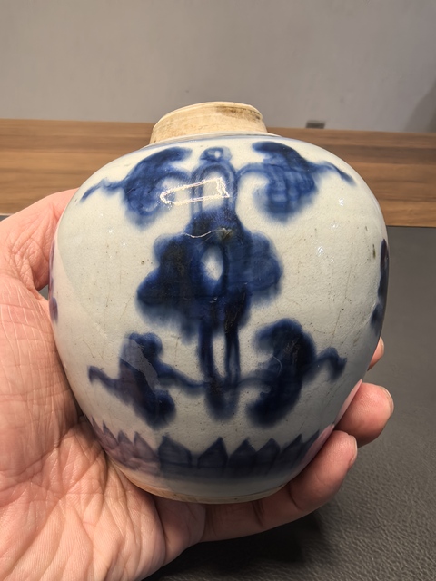古玩陶瓷康熙一把抓青花花間八寶紋罐拍賣,當(dāng)前價(jià)格1980元