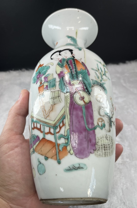 古玩陶瓷粉彩人物觀音瓶拍賣，當前價格5600元