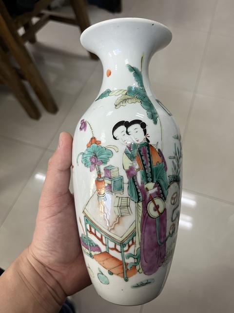 古玩陶瓷粉彩人物觀音瓶拍賣，當前價格5600元