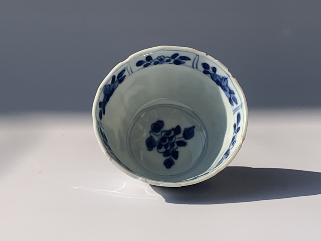 古玩陶瓷清康熙·青花花卉紋花口杯拍賣,當前價格800元