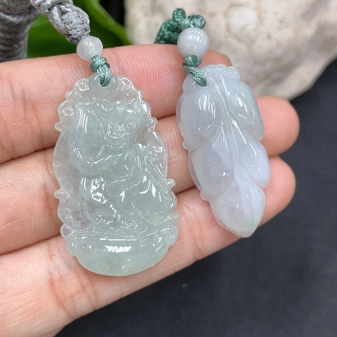 古玩玉器192天然翡翠掛件兩件一手走拍賣(mài),當(dāng)前價(jià)格380元