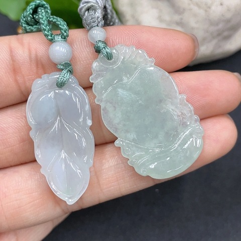 古玩玉器192天然翡翠掛件兩件一手走拍賣(mài),當(dāng)前價(jià)格380元