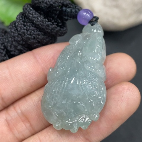 古玩玉器200天然翡翠掛件拍賣(mài)，當(dāng)前價(jià)格330元