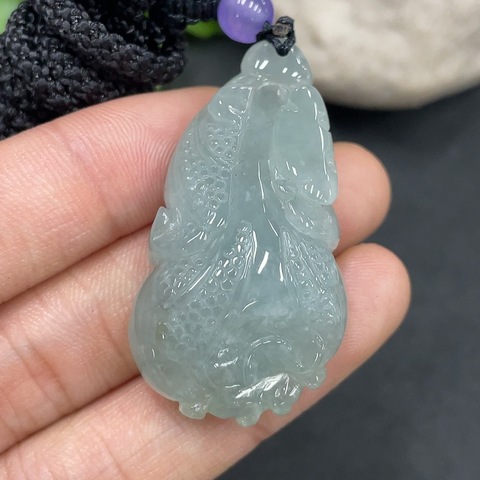古玩玉器200天然翡翠掛件拍賣(mài)，當(dāng)前價(jià)格330元