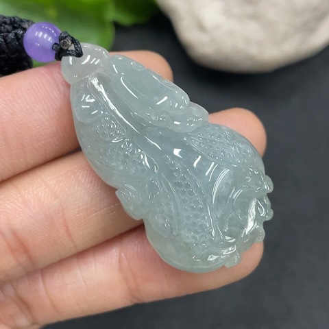 古玩玉器200天然翡翠掛件拍賣(mài)，當(dāng)前價(jià)格330元