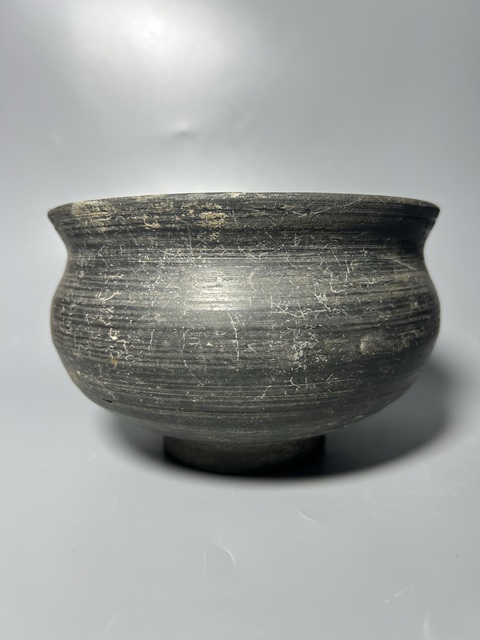 古玩陶瓷元代·黑陶束口香爐拍賣,當前價格3300元