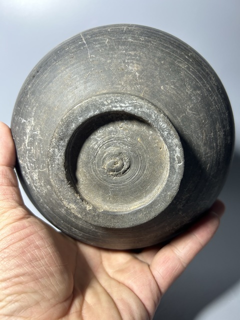 古玩陶瓷元代·黑陶束口香爐拍賣,當前價格3300元