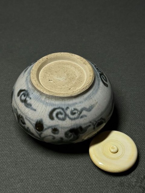 古玩陶瓷明代·回流青花纏枝花卉紋茶入拍賣，當前價格6568元