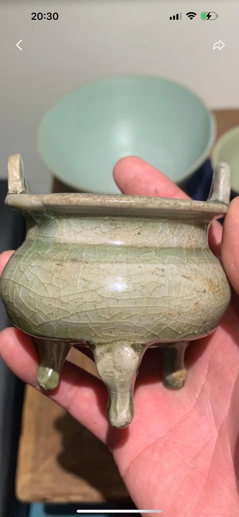 古玩陶瓷宋金時期龍泉青瓷三足爐拍賣,當前價格4500元